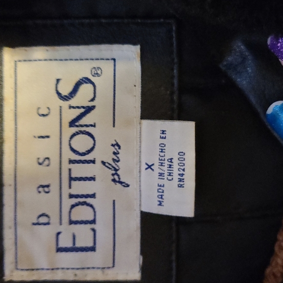 Coat - Picture 8 of 8